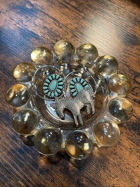 Vintage Anchor Hocking Bubble Glass Ashtray.